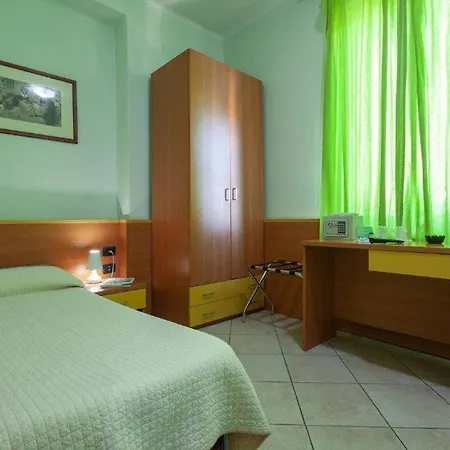 Hotel La Quercia Mozzo Exterior photo